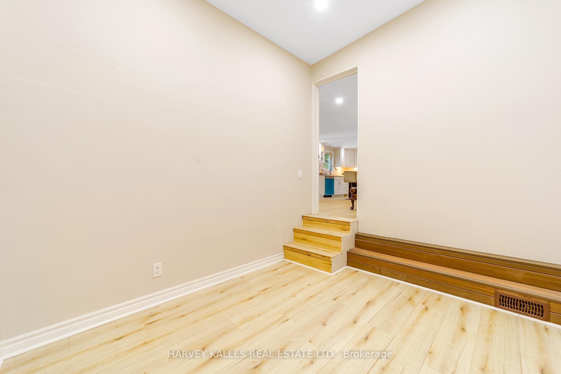 Photo 16 of 6814 14th Avenue, Markham, Box Grove — HOMEH