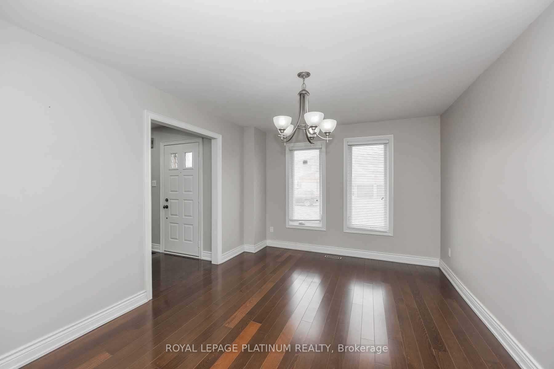 Photo 5 of 63 Lord Simcoe Drive, Brampton, Westgate — HOMEH