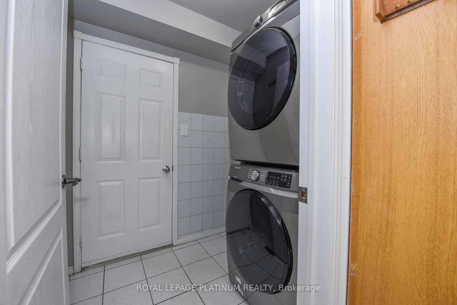 Photo 8 of 63 Lord Simcoe Drive, Brampton, Westgate — HOMEH