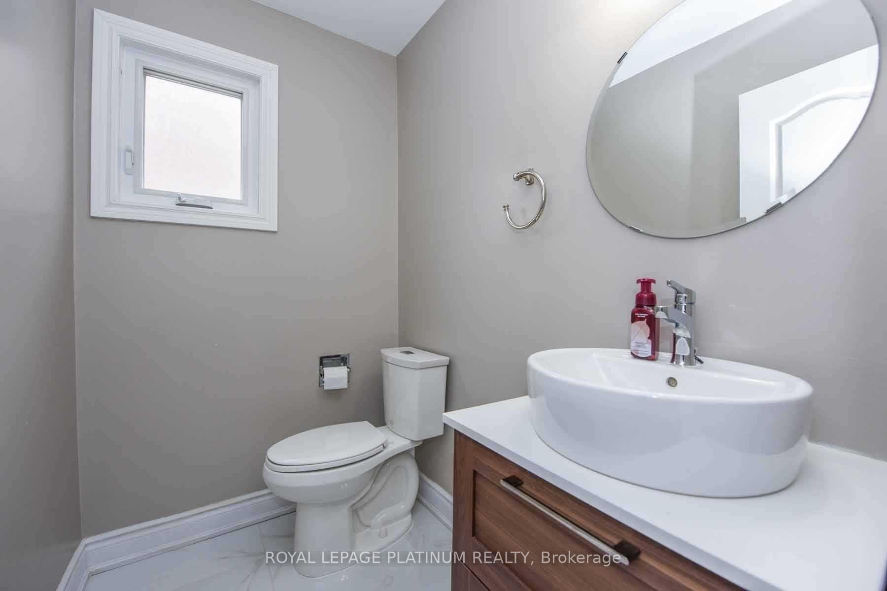 Photo 13 of 63 Lord Simcoe Drive, Brampton, Westgate — HOMEH