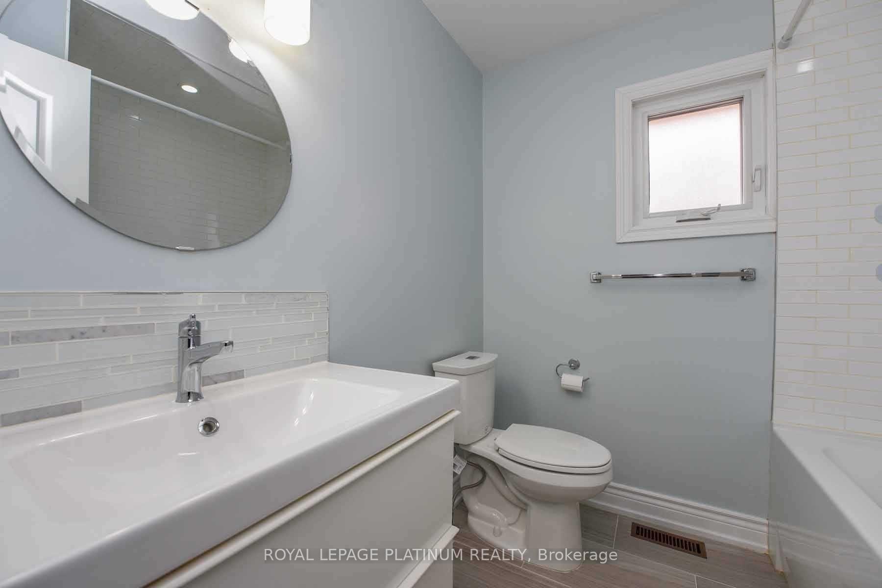 Photo 17 of 63 Lord Simcoe Drive, Brampton, Westgate — HOMEH