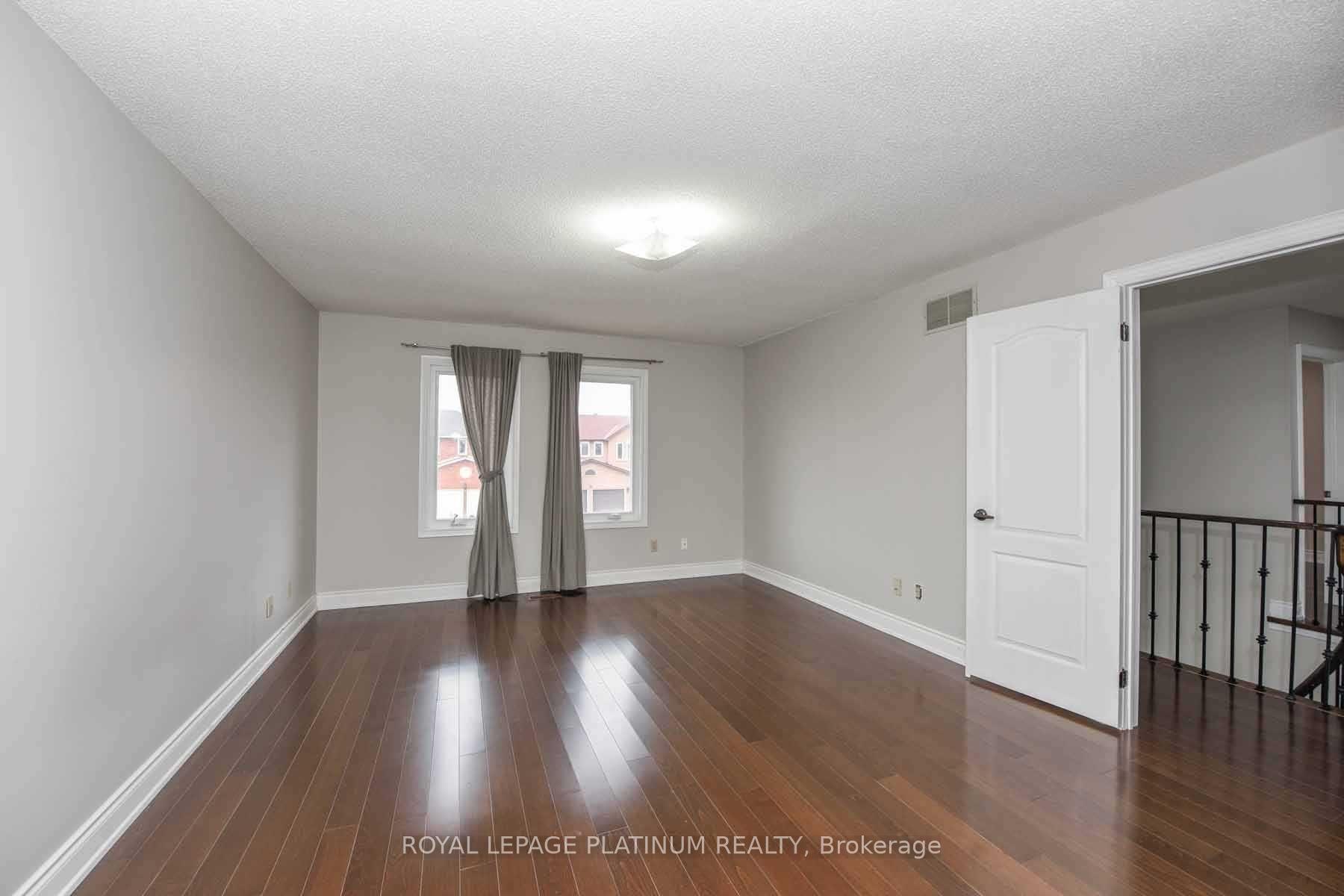 Photo 21 of 63 Lord Simcoe Drive, Brampton, Westgate — HOMEH