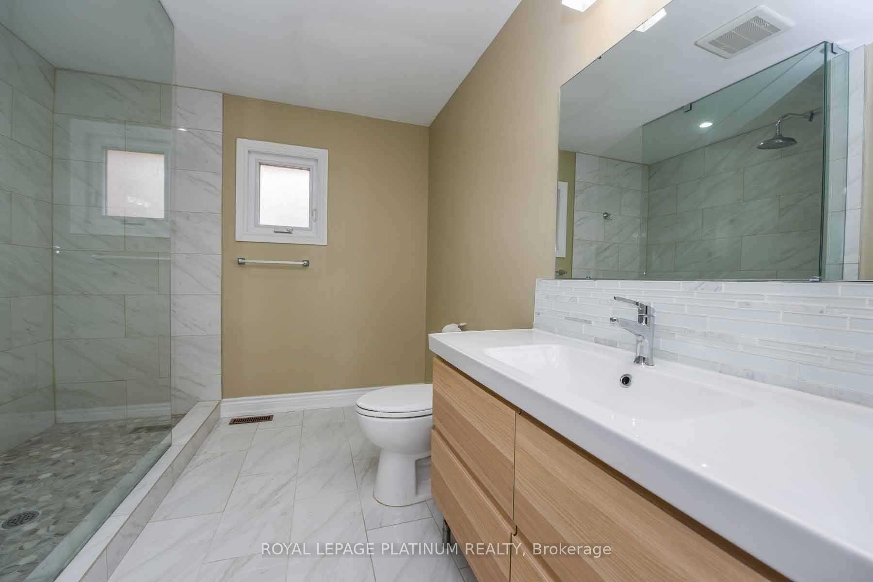 Photo 23 of 63 Lord Simcoe Drive, Brampton, Westgate — HOMEH