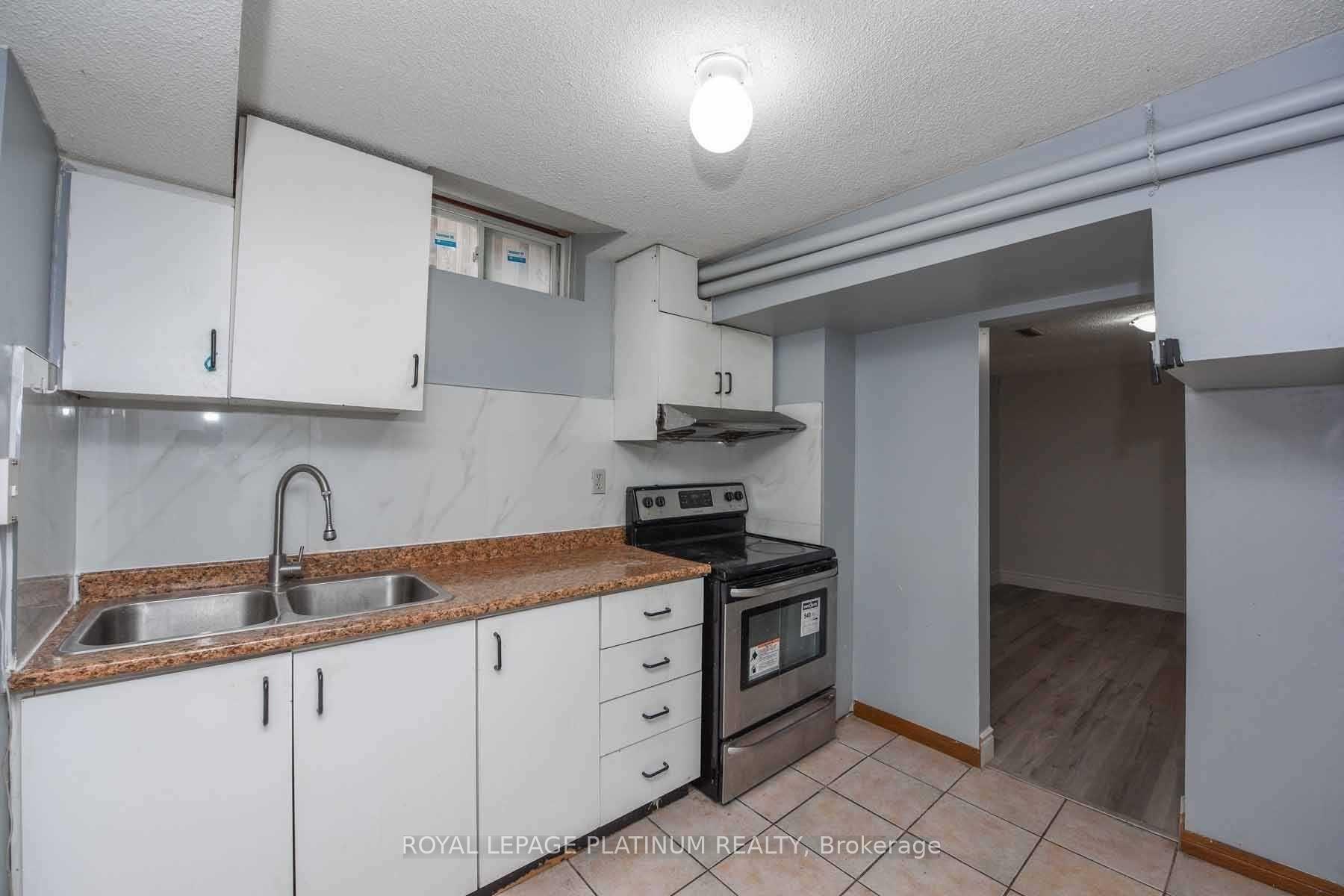 Photo 29 of 63 Lord Simcoe Drive, Brampton, Westgate — HOMEH