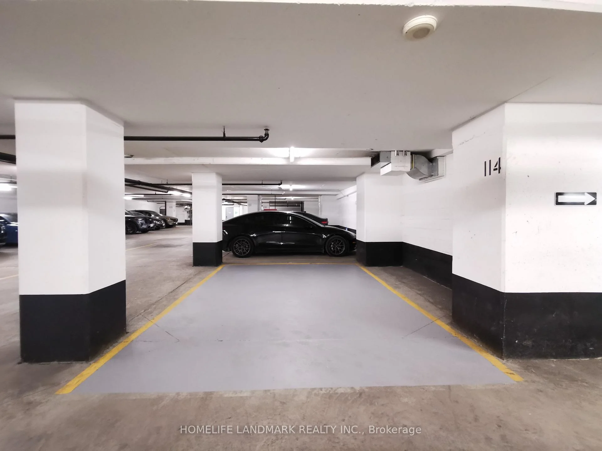 Front of Unit 3112, 11 Wellesley Street W