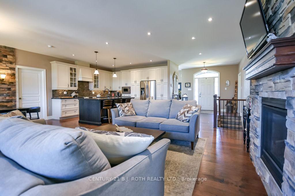 Photo 10 of 2 Roy Hickling Drive, Springwater, Snow Valley — HOMEH