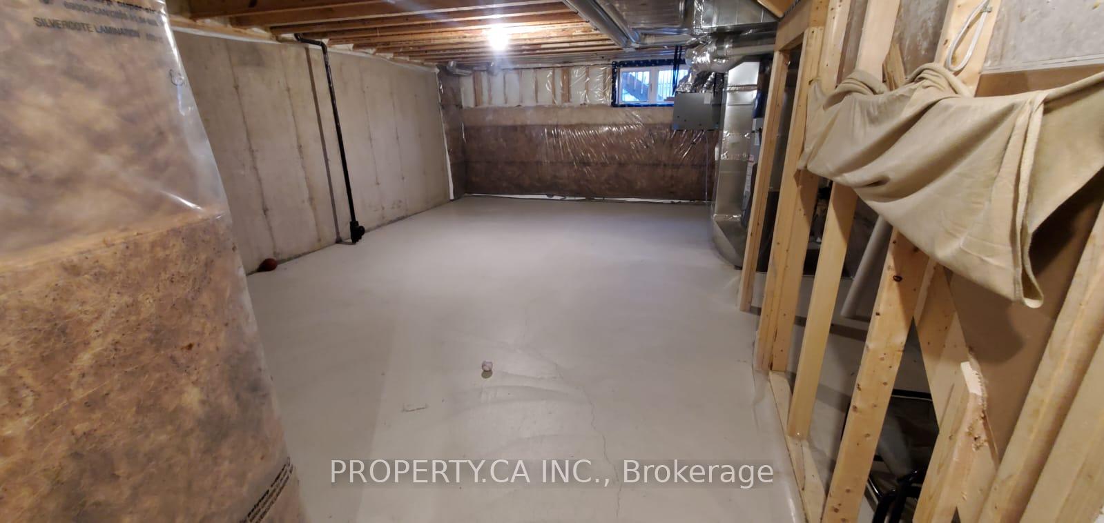 Photo 5 of Unit 21, 7789 Kalar Road, Niagara Falls, Brown — HOMEH