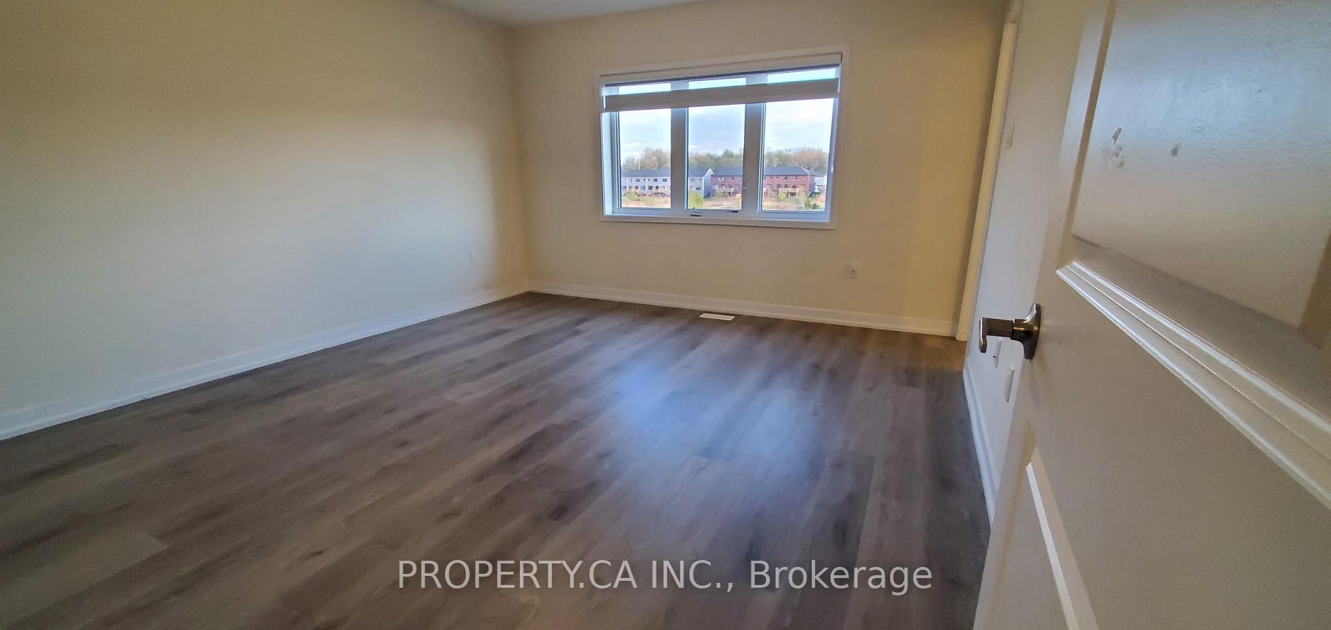Photo 9 of Unit 21, 7789 Kalar Road, Niagara Falls, Brown — HOMEH