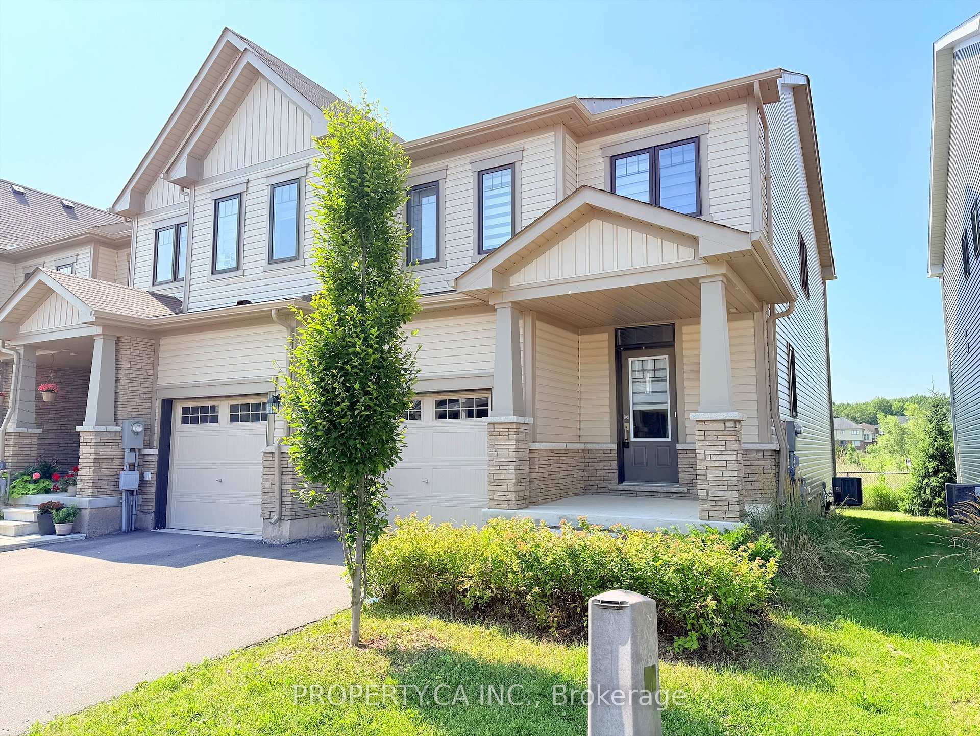 Photo 2 of Unit 21, 7789 Kalar Road, Niagara Falls, Brown — HOMEH