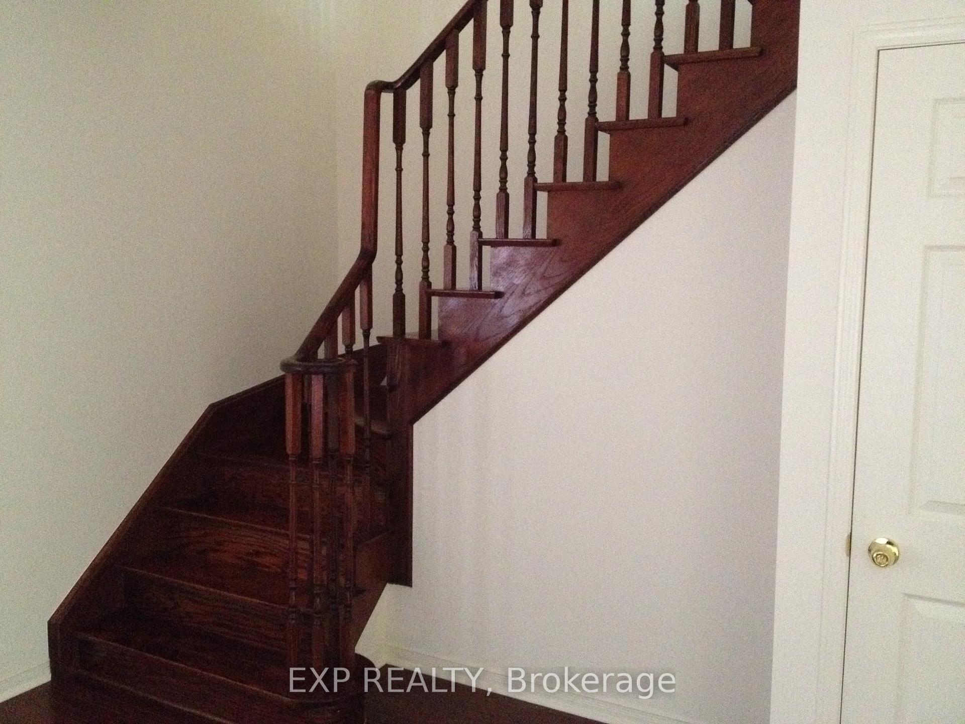 Photo 4 of 247 Checkerberry Crescent, Brampton, Sandringham-Wellington — HOMEH