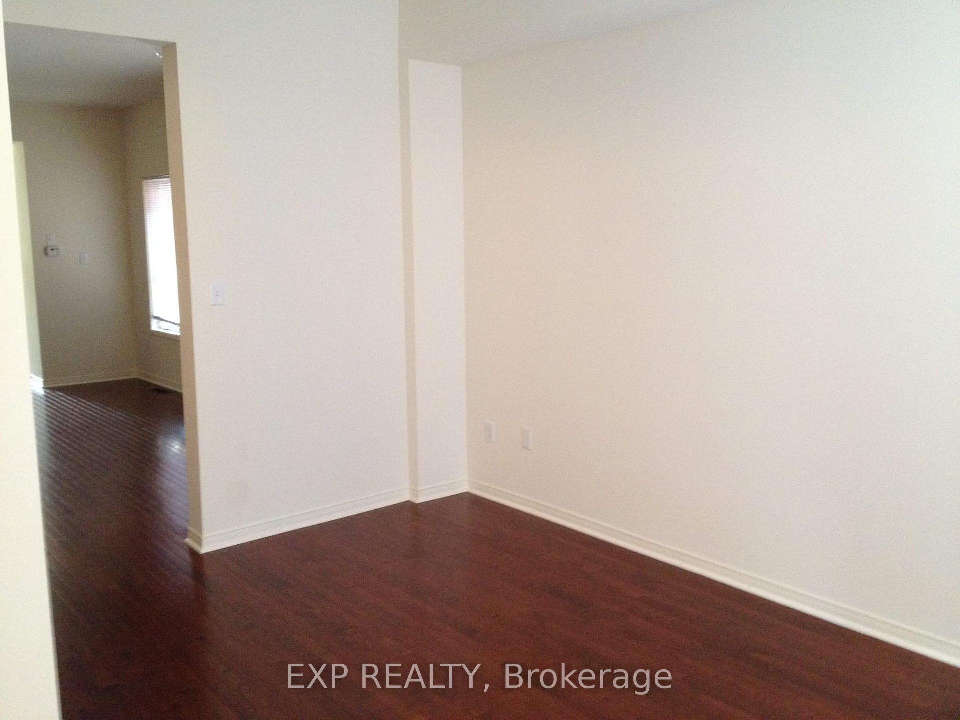 Photo 5 of 247 Checkerberry Crescent, Brampton, Sandringham-Wellington — HOMEH
