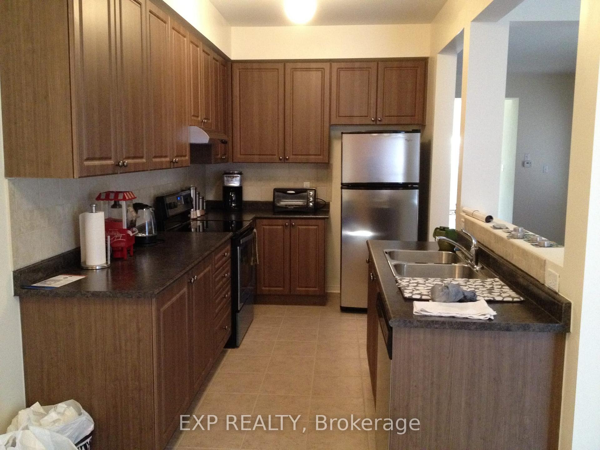 Photo 6 of 247 Checkerberry Crescent, Brampton, Sandringham-Wellington — HOMEH
