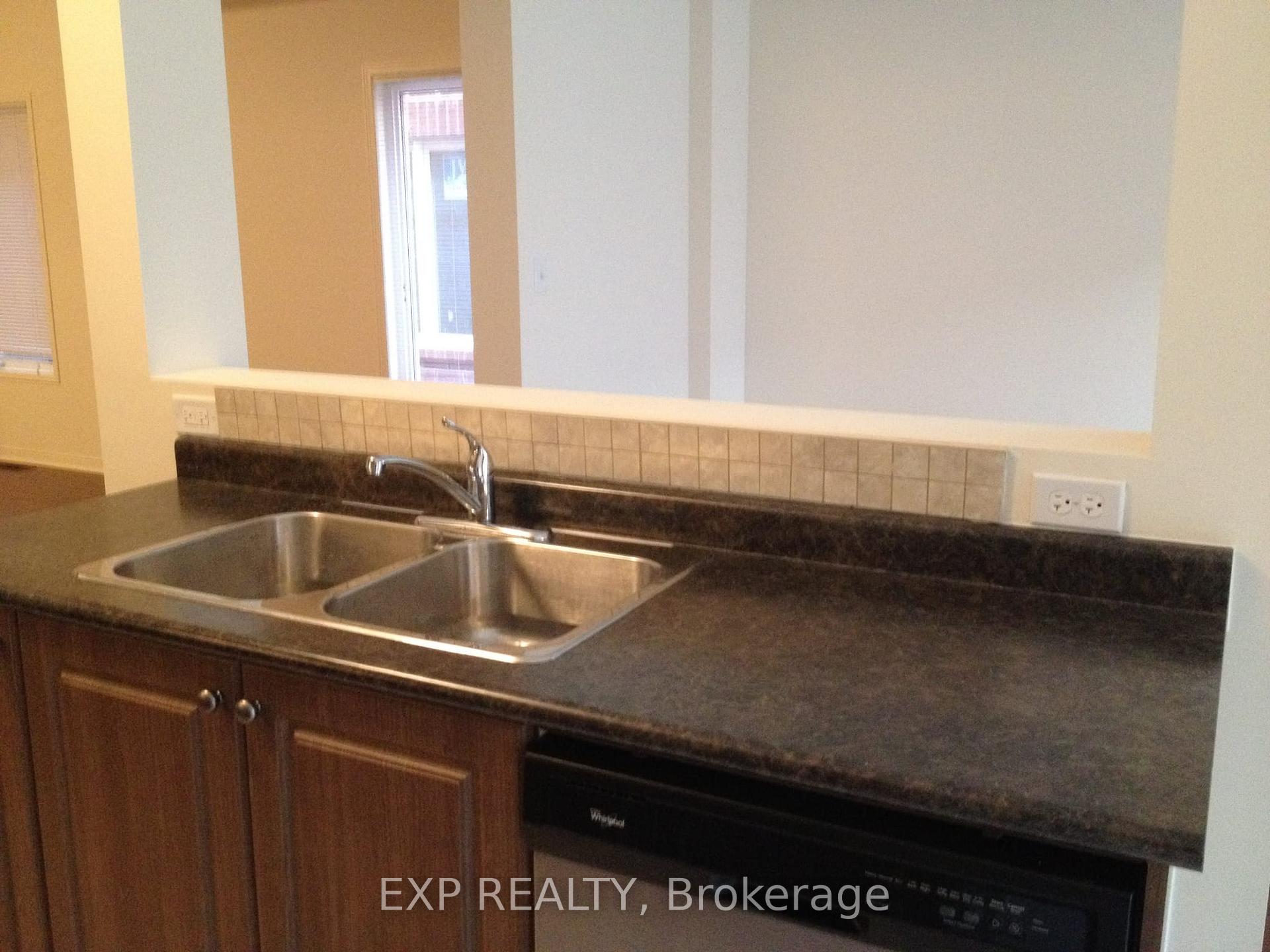Photo 10 of 247 Checkerberry Crescent, Brampton, Sandringham-Wellington — HOMEH