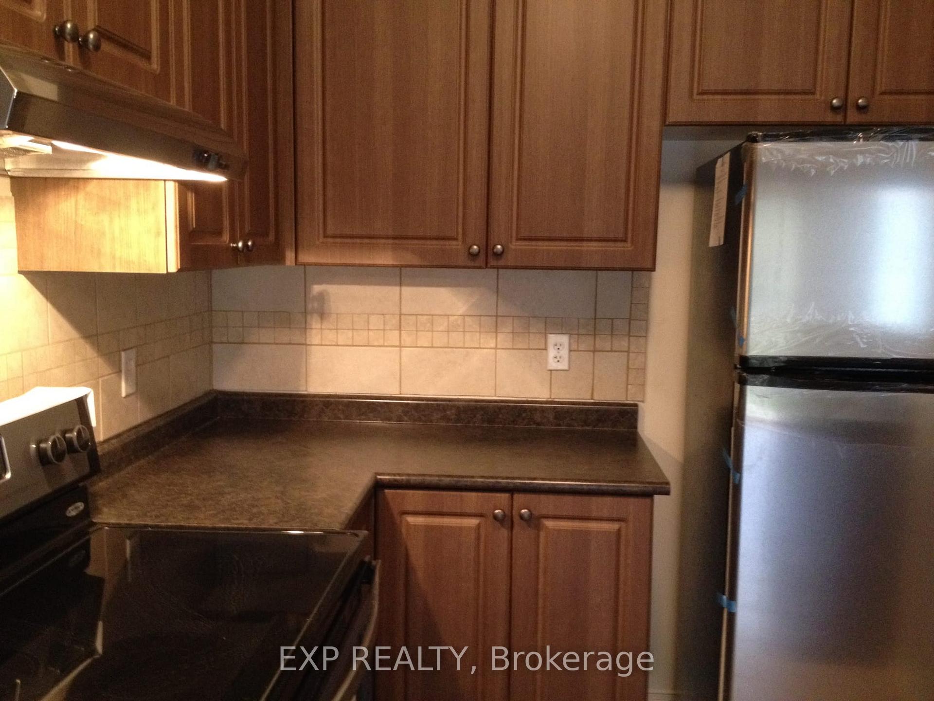 Photo 11 of 247 Checkerberry Crescent, Brampton, Sandringham-Wellington — HOMEH