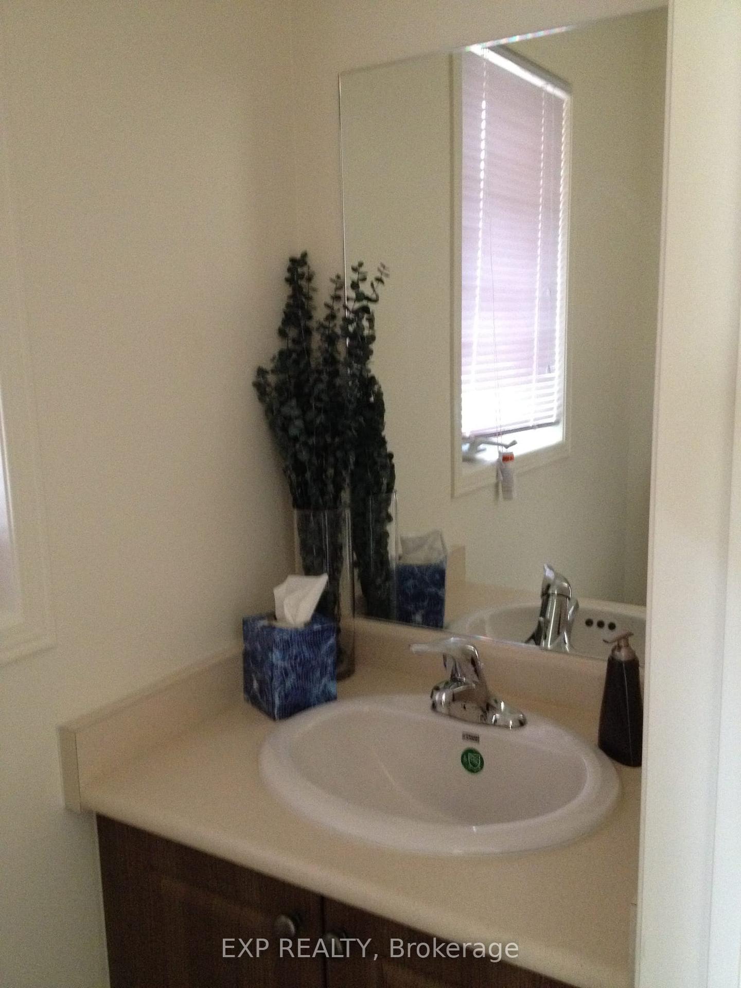 Photo 12 of 247 Checkerberry Crescent, Brampton, Sandringham-Wellington — HOMEH