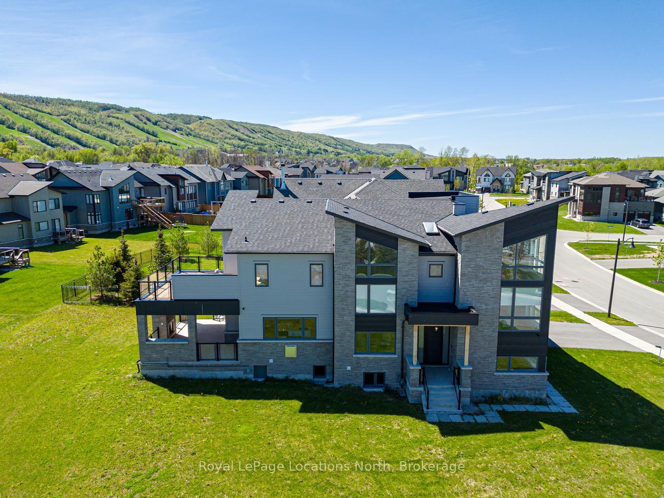 Photo 46 of 117 Cattail Crescent, Blue Mountains — HOMEH