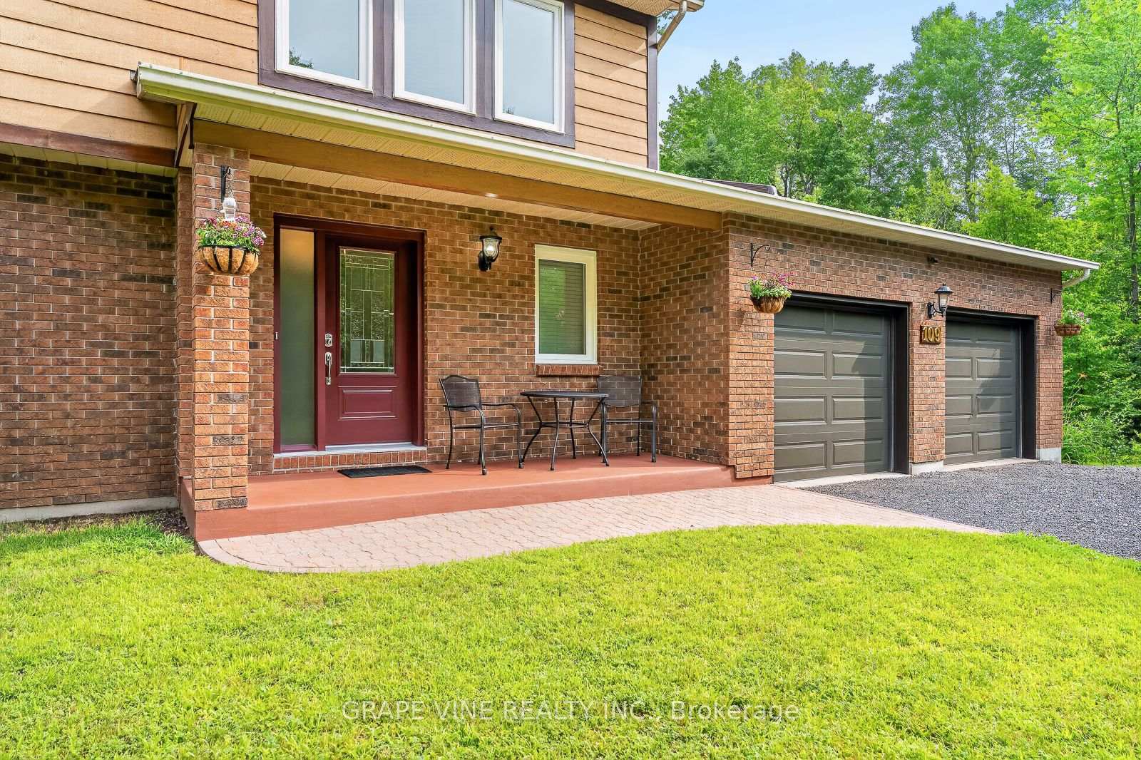 Photo 3 of 109 Midvale Drive, Ottawa, Huntley Ward (South West) — HOMEH
