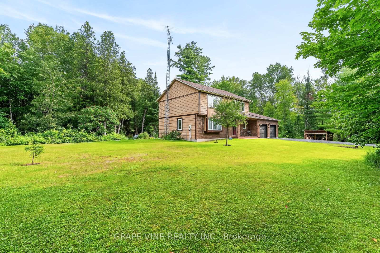 Photo 5 of 109 Midvale Drive, Ottawa, Huntley Ward (South West) — HOMEH
