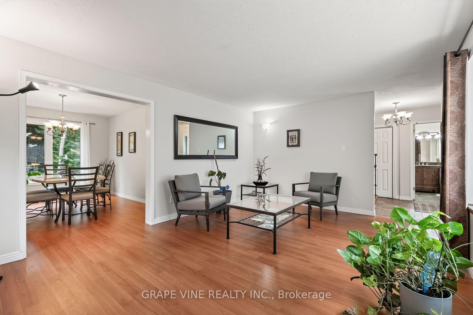 Photo 12 of 109 Midvale Drive, Ottawa, Huntley Ward (South West) — HOMEH