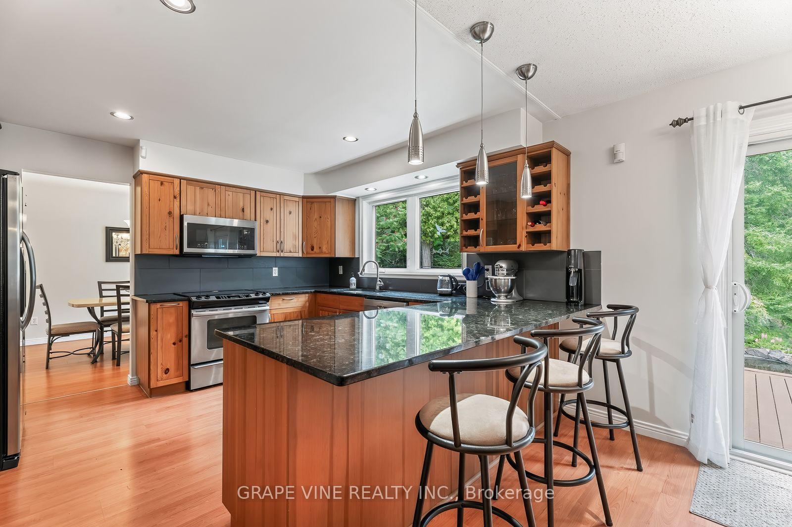 Photo 15 of 109 Midvale Drive, Ottawa, Huntley Ward (South West) — HOMEH