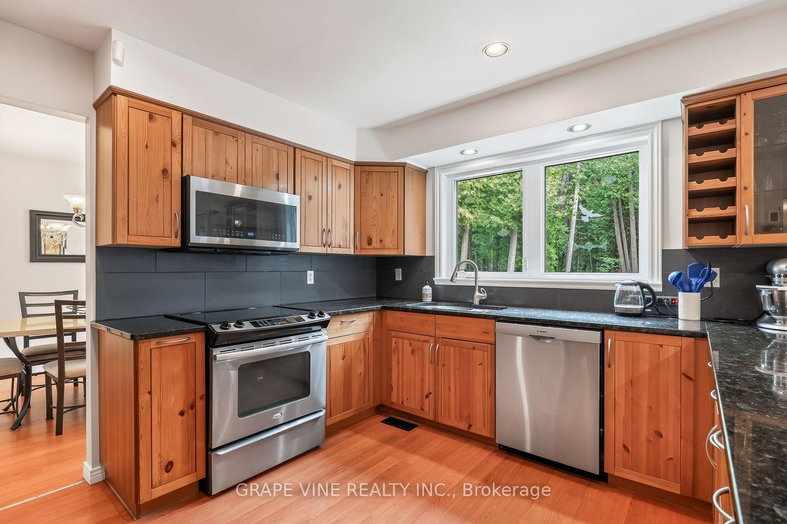 Photo 16 of 109 Midvale Drive, Ottawa, Huntley Ward (South West) — HOMEH