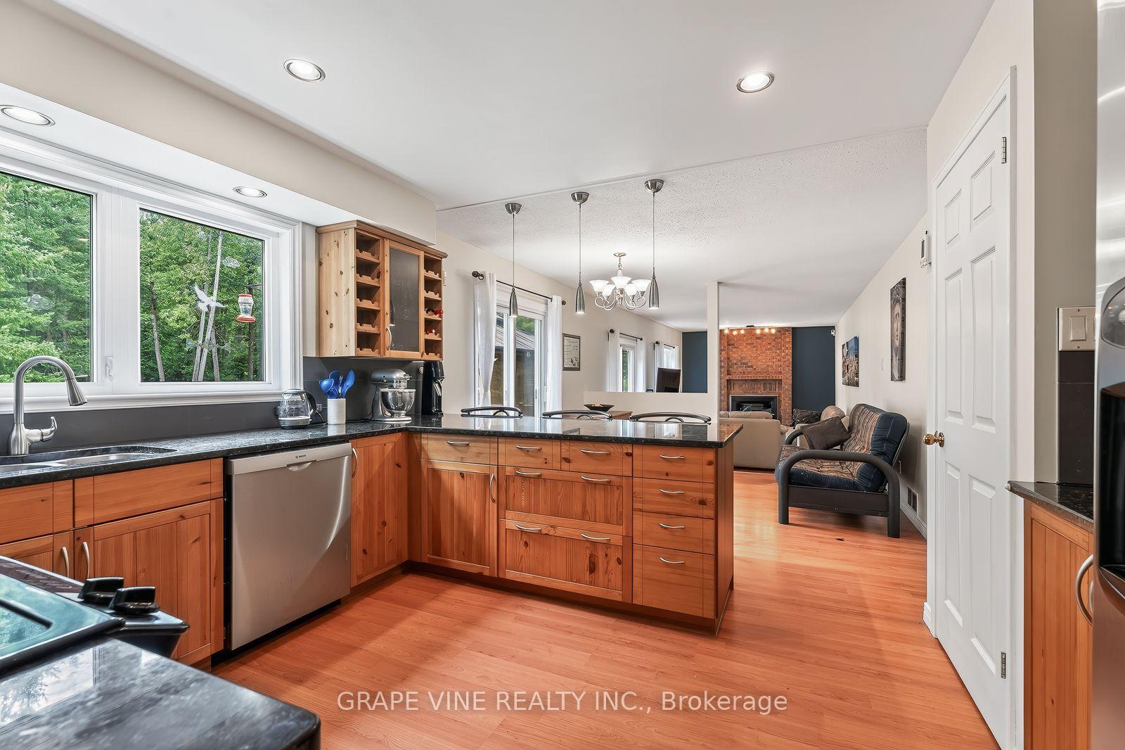 Photo 19 of 109 Midvale Drive, Ottawa, Huntley Ward (South West) — HOMEH