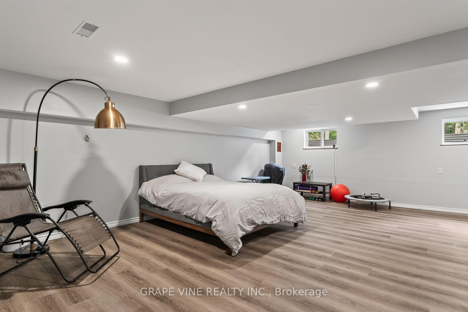 Photo 35 of 109 Midvale Drive, Ottawa, Huntley Ward (South West) — HOMEH