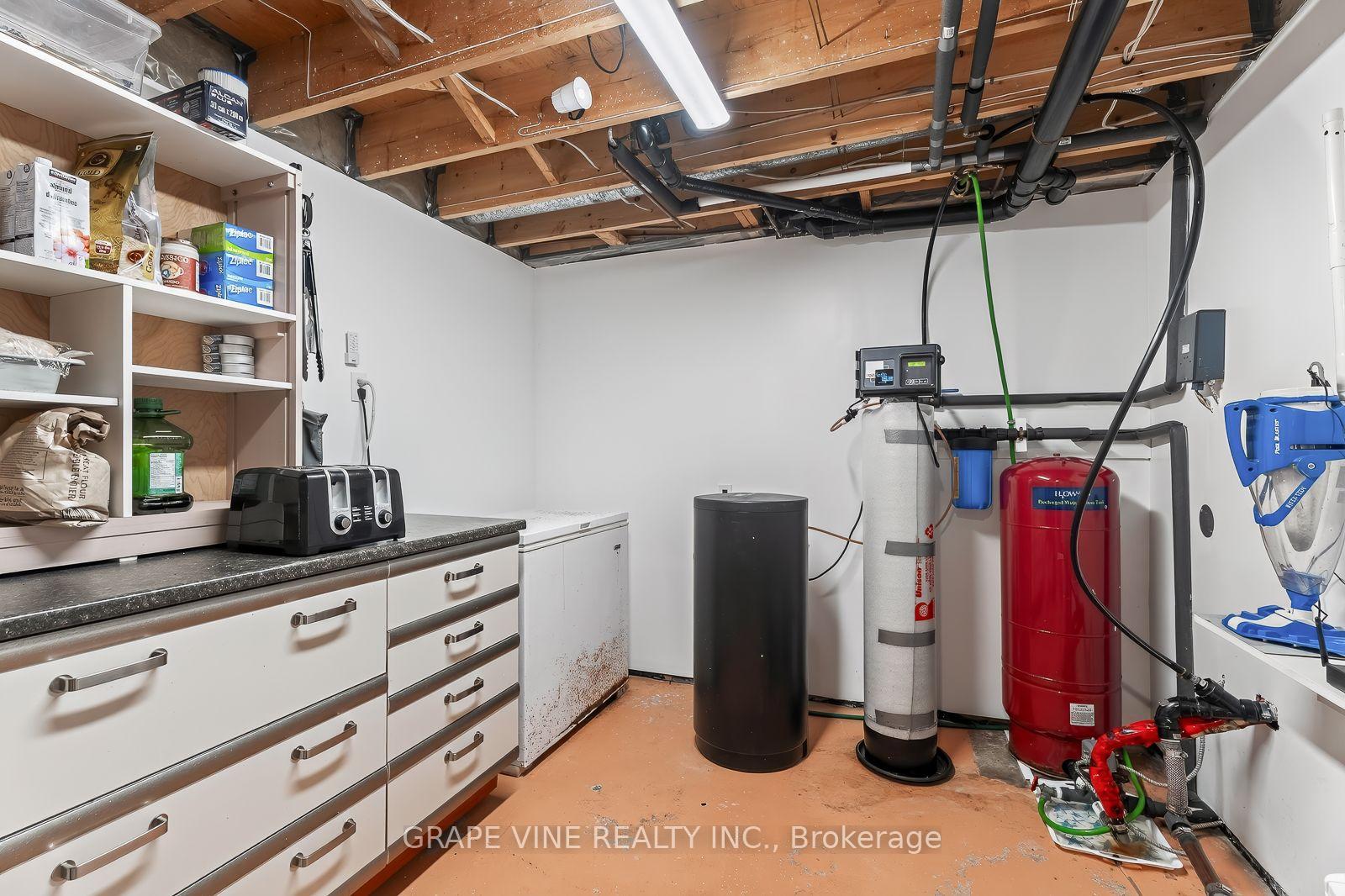 Photo 39 of 109 Midvale Drive, Ottawa, Huntley Ward (South West) — HOMEH