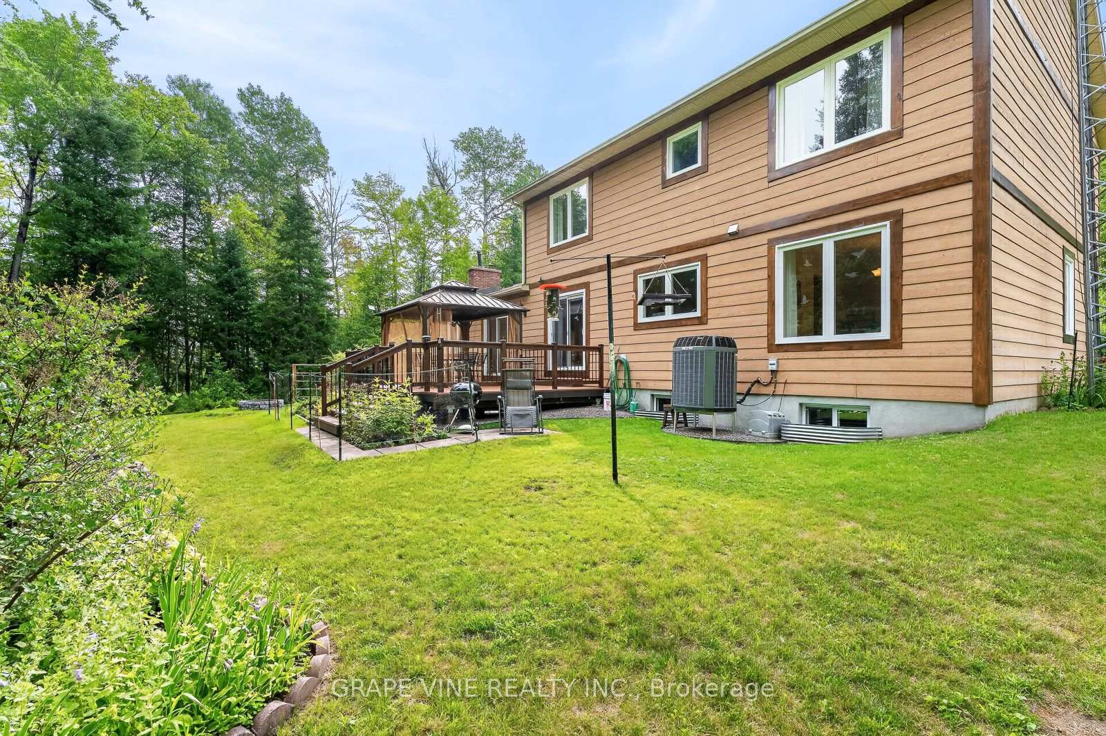 Photo 40 of 109 Midvale Drive, Ottawa, Huntley Ward (South West) — HOMEH