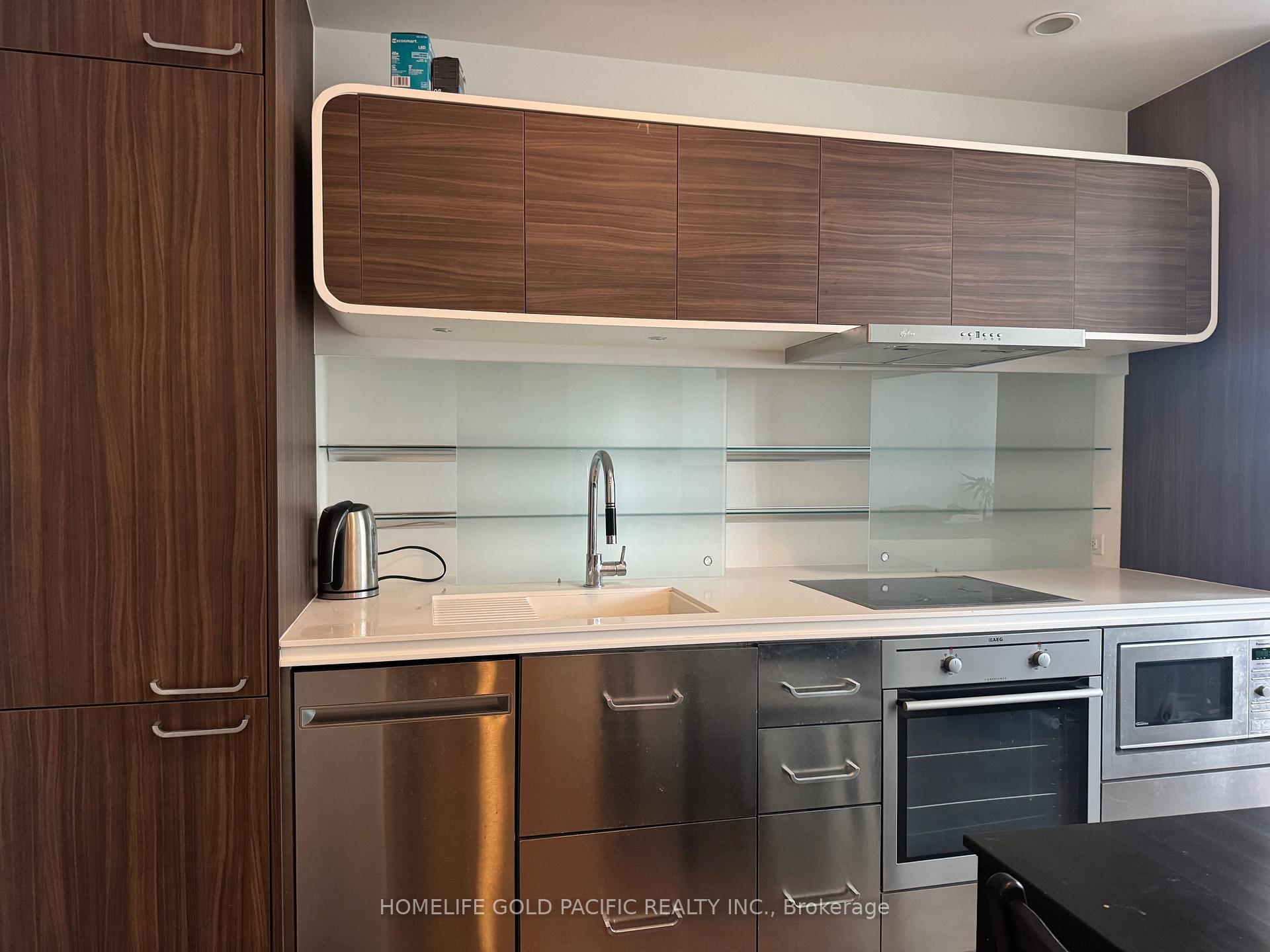 Photo 4 of Unit 2505, 45 Charles Street E, Toronto, Church-Yonge Corridor — HOMEH