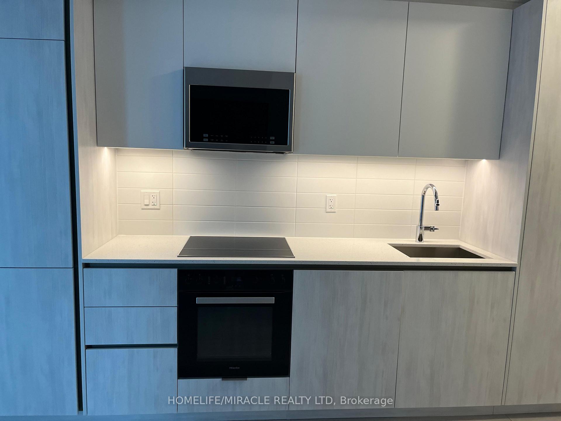 Photo 4 of Unit 1801, 400 King Street, Toronto, Waterfront Communities — HOMEH
