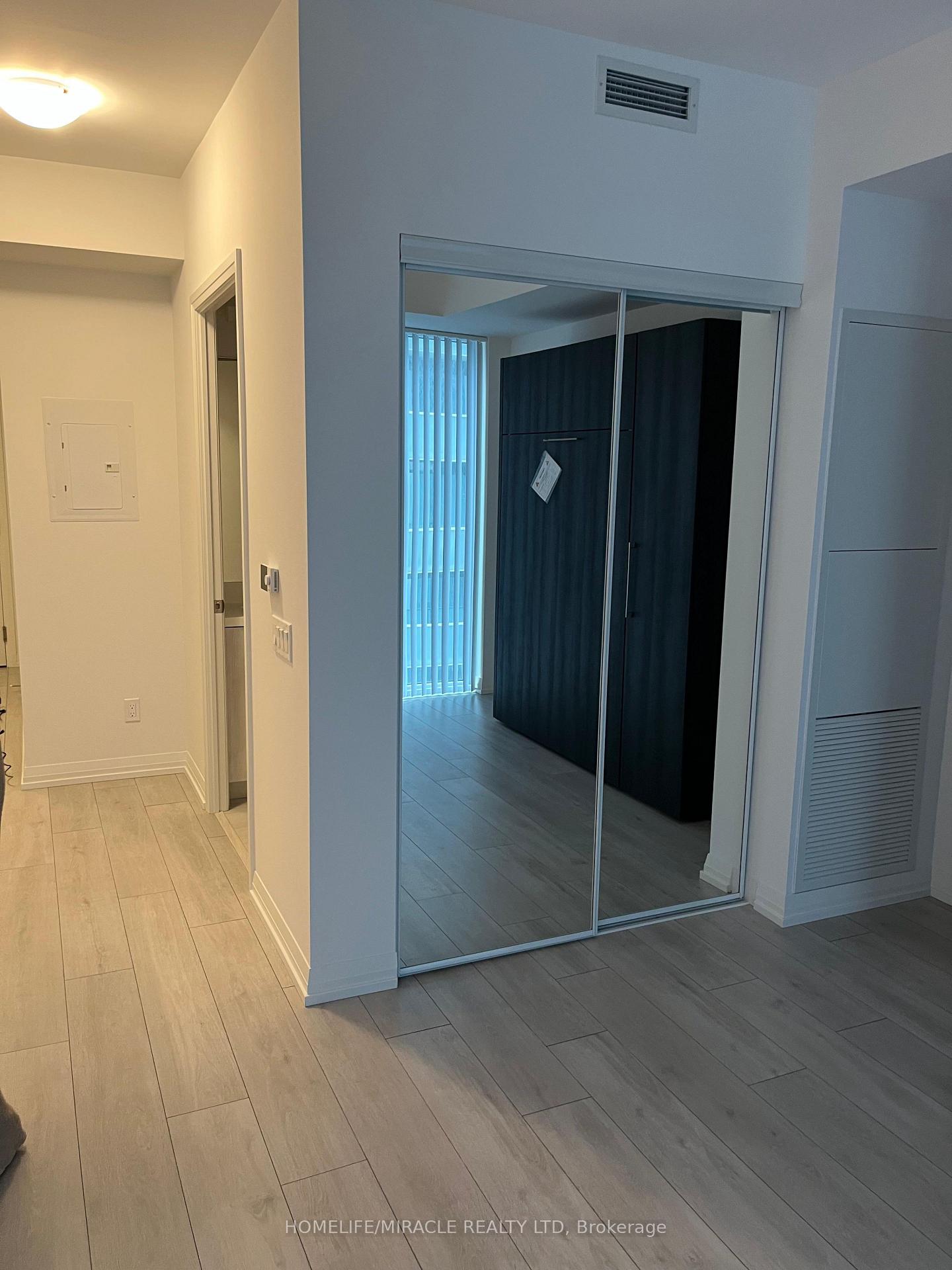 Photo 6 of Unit 1801, 400 King Street, Toronto, Waterfront Communities — HOMEH