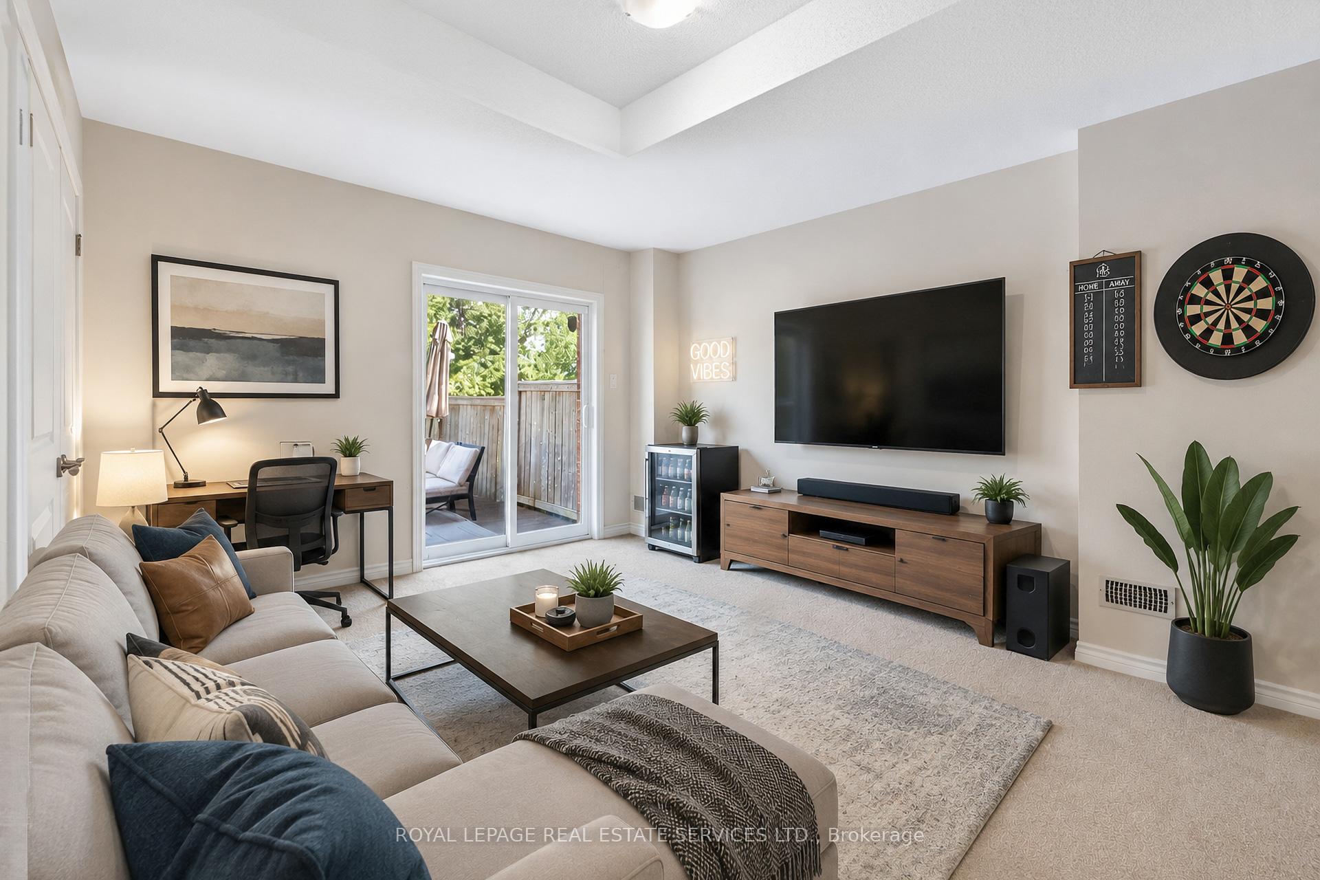 Photo 8 of 61 Pidgeon Street, Scarborough, Clairlea-Birchmount — HOMEH