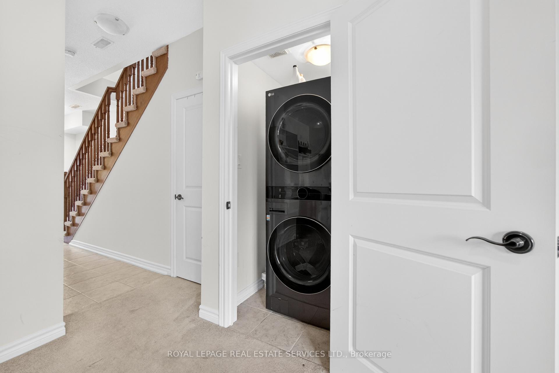 Photo 9 of 61 Pidgeon Street, Scarborough, Clairlea-Birchmount — HOMEH