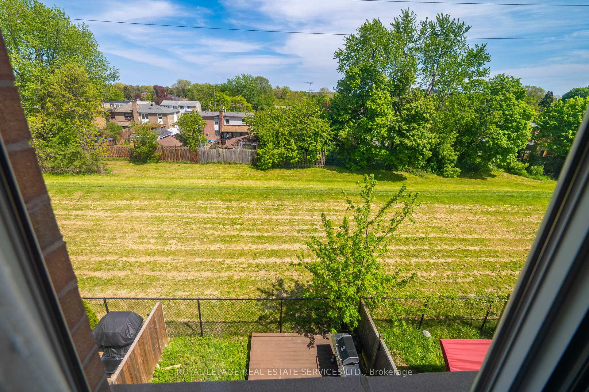 Photo 29 of 61 Pidgeon Street, Scarborough, Clairlea-Birchmount — HOMEH