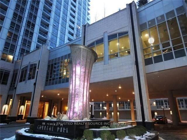 Front of Unit 2514, 761 Bay Street