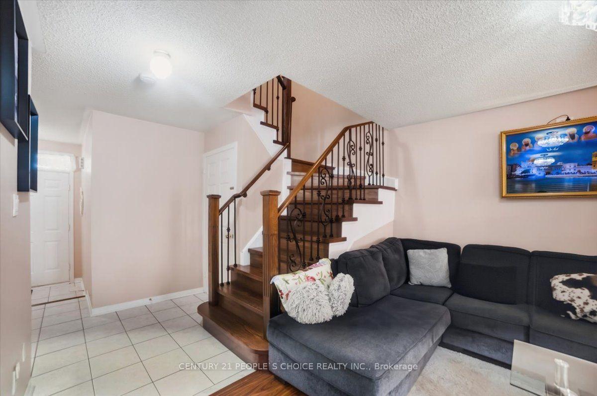 Photo 5 of 33 Penguin Lane, Brampton, Sandringham-Wellington — HOMEH