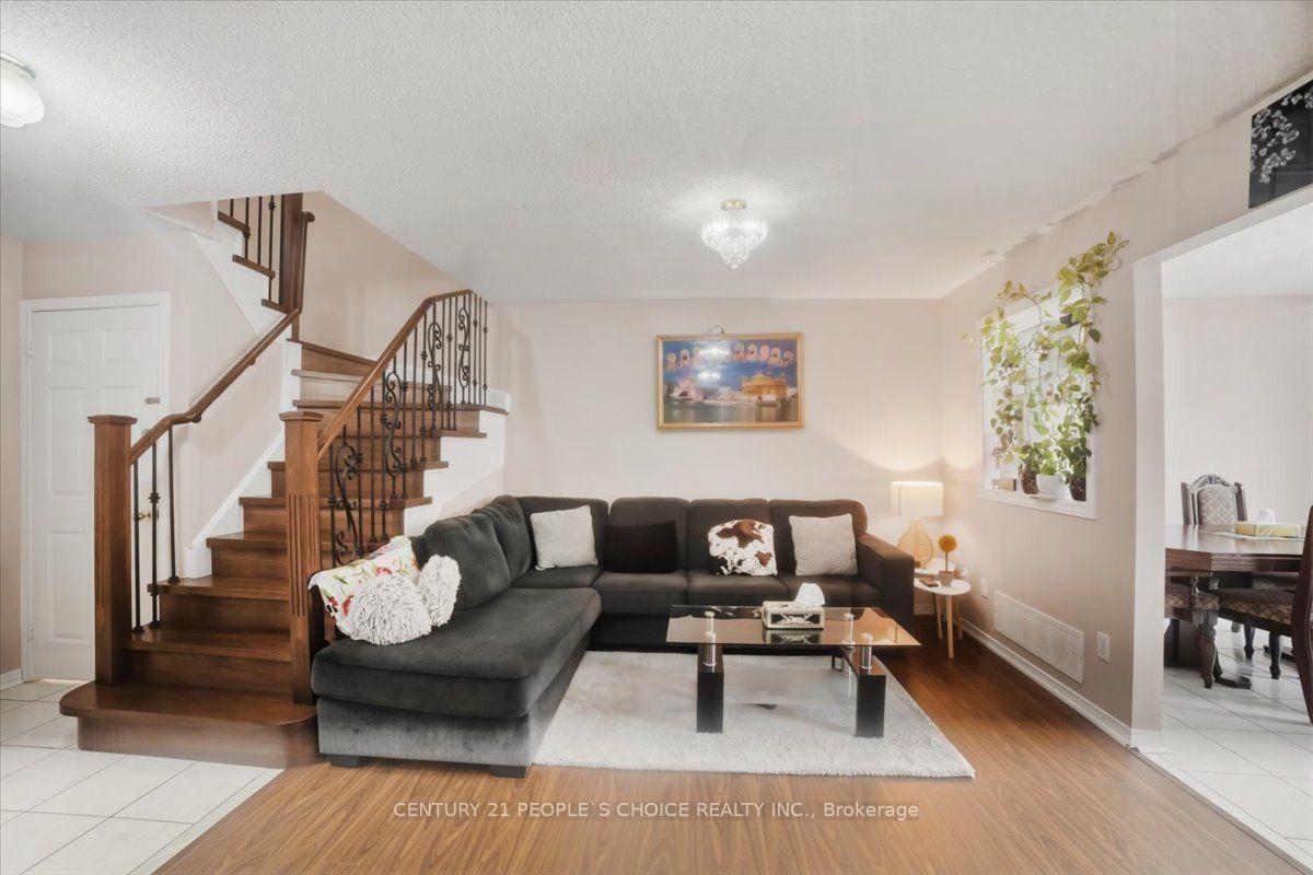 Photo 7 of 33 Penguin Lane, Brampton, Sandringham-Wellington — HOMEH