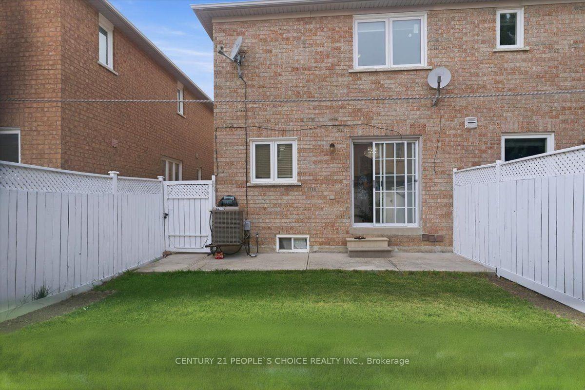 Photo 21 of 33 Penguin Lane, Brampton, Sandringham-Wellington — HOMEH