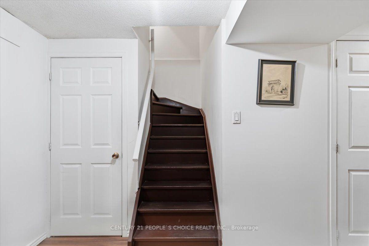Photo 27 of 33 Penguin Lane, Brampton, Sandringham-Wellington — HOMEH