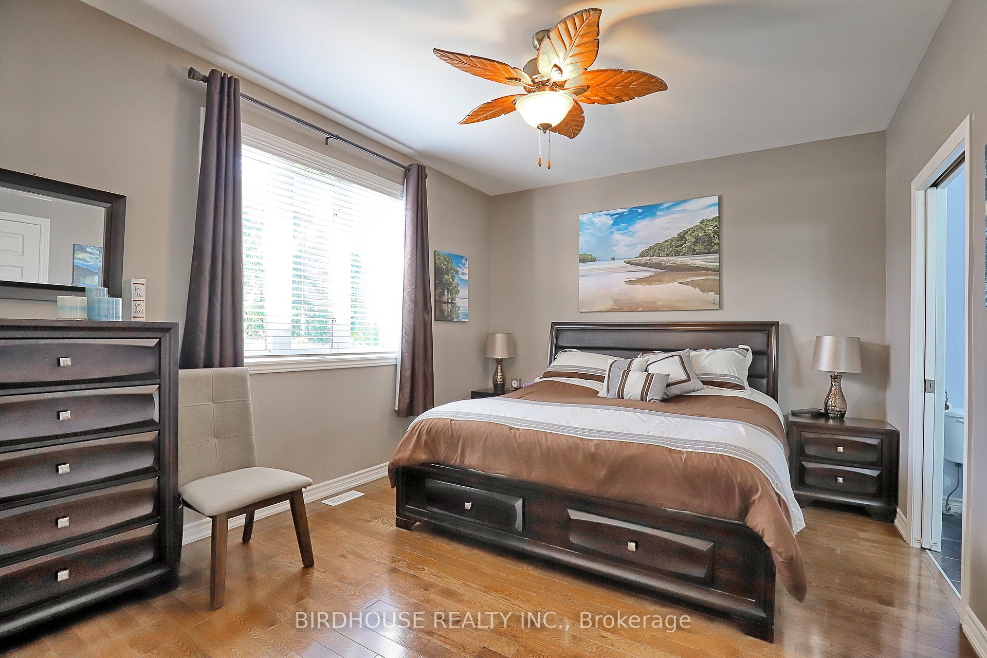Photo 12 of 21 Ellis Crescent, Kawartha Lakes, Lindsay — HOMEH