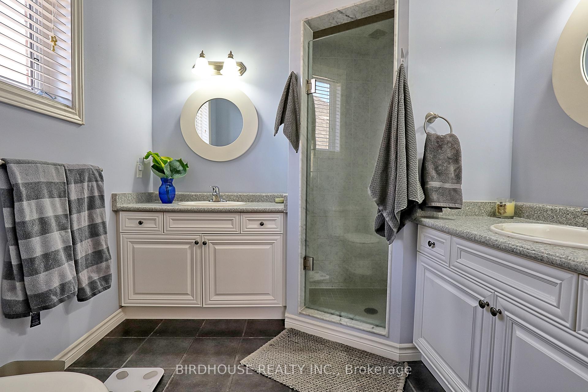 Photo 14 of 21 Ellis Crescent, Kawartha Lakes, Lindsay — HOMEH