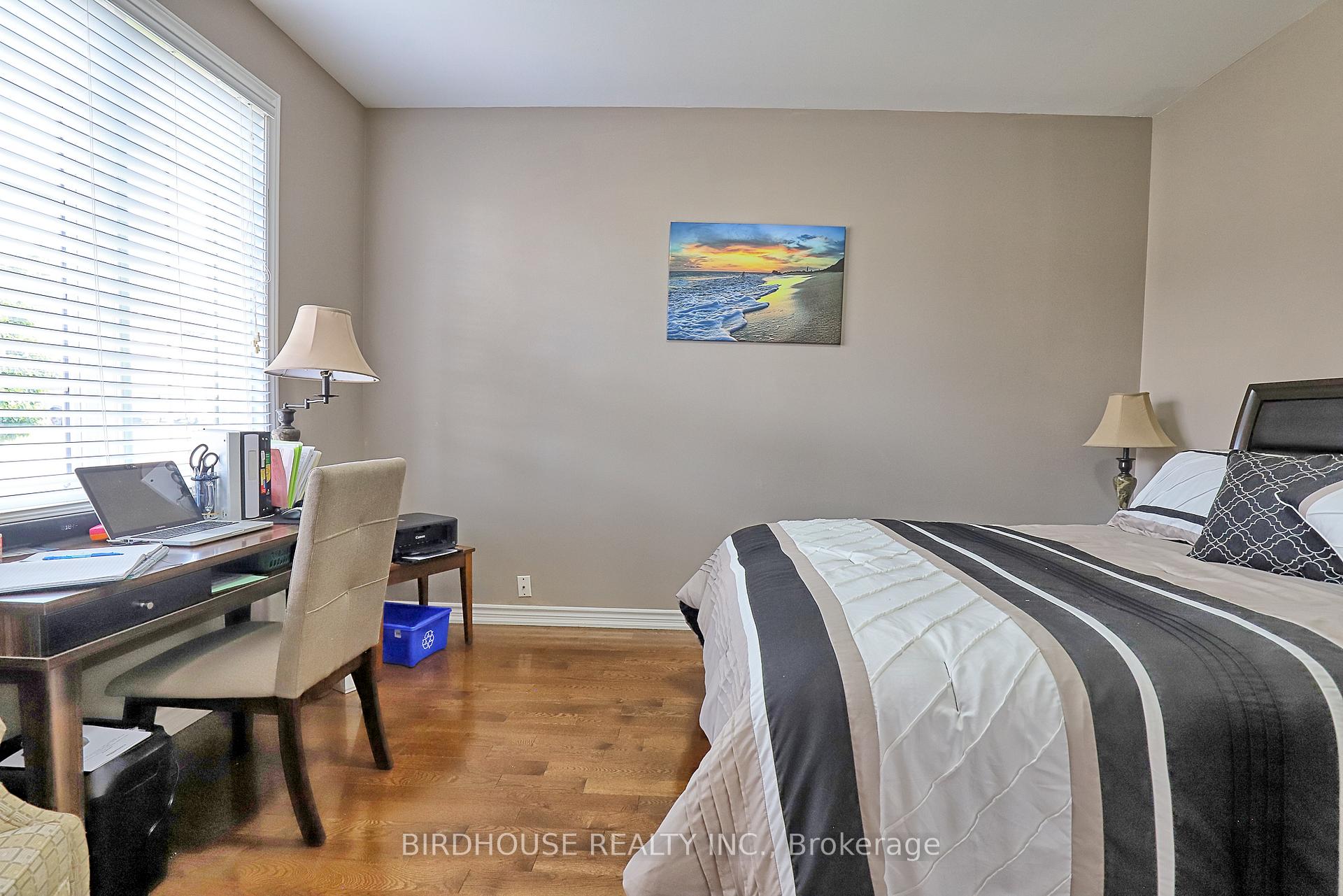 Photo 16 of 21 Ellis Crescent, Kawartha Lakes, Lindsay — HOMEH