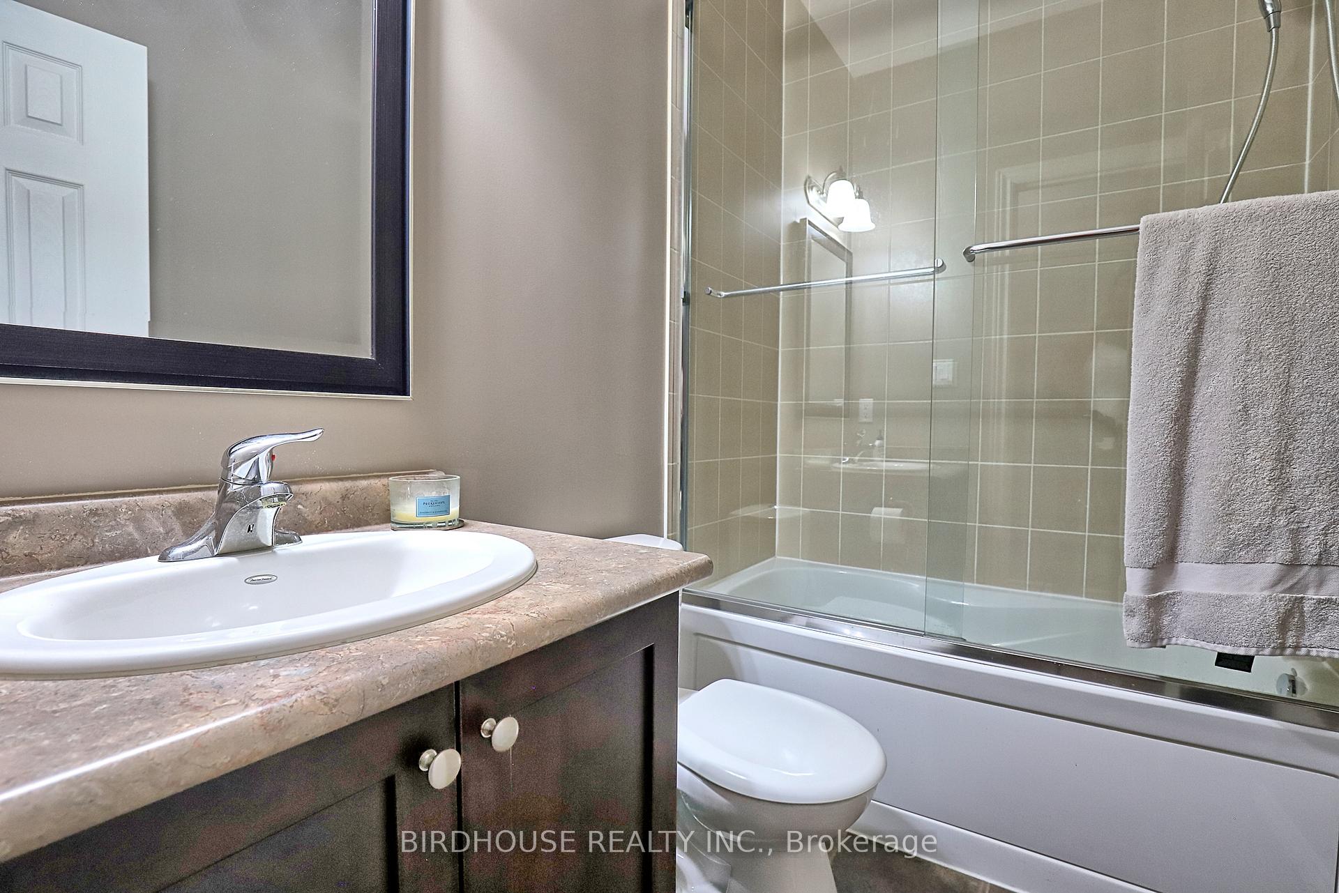 Photo 17 of 21 Ellis Crescent, Kawartha Lakes, Lindsay — HOMEH