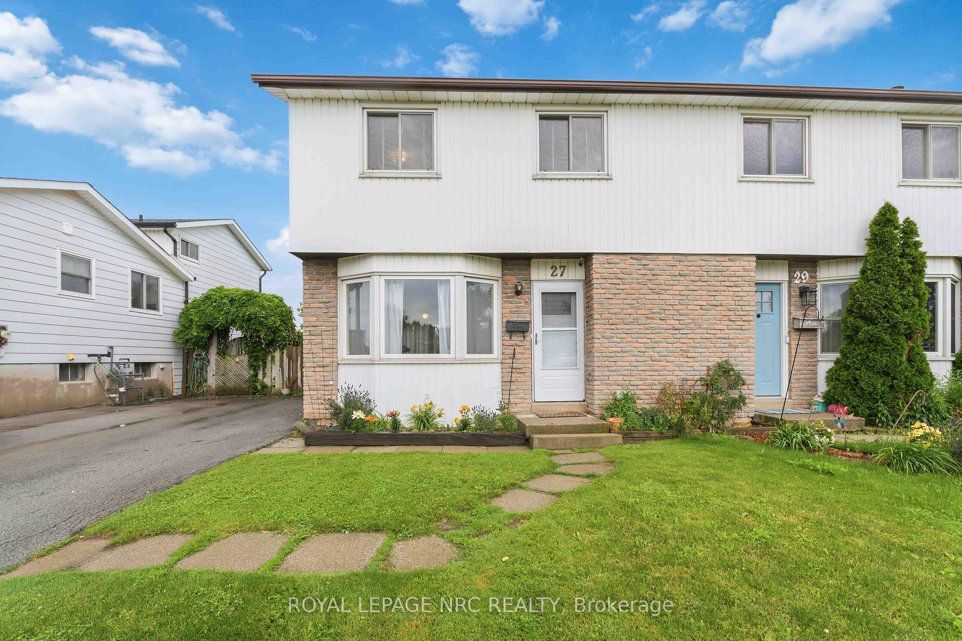Photo 2 of 27 Canterbury Drive, St. Catharines, Oakdale — HOMEH