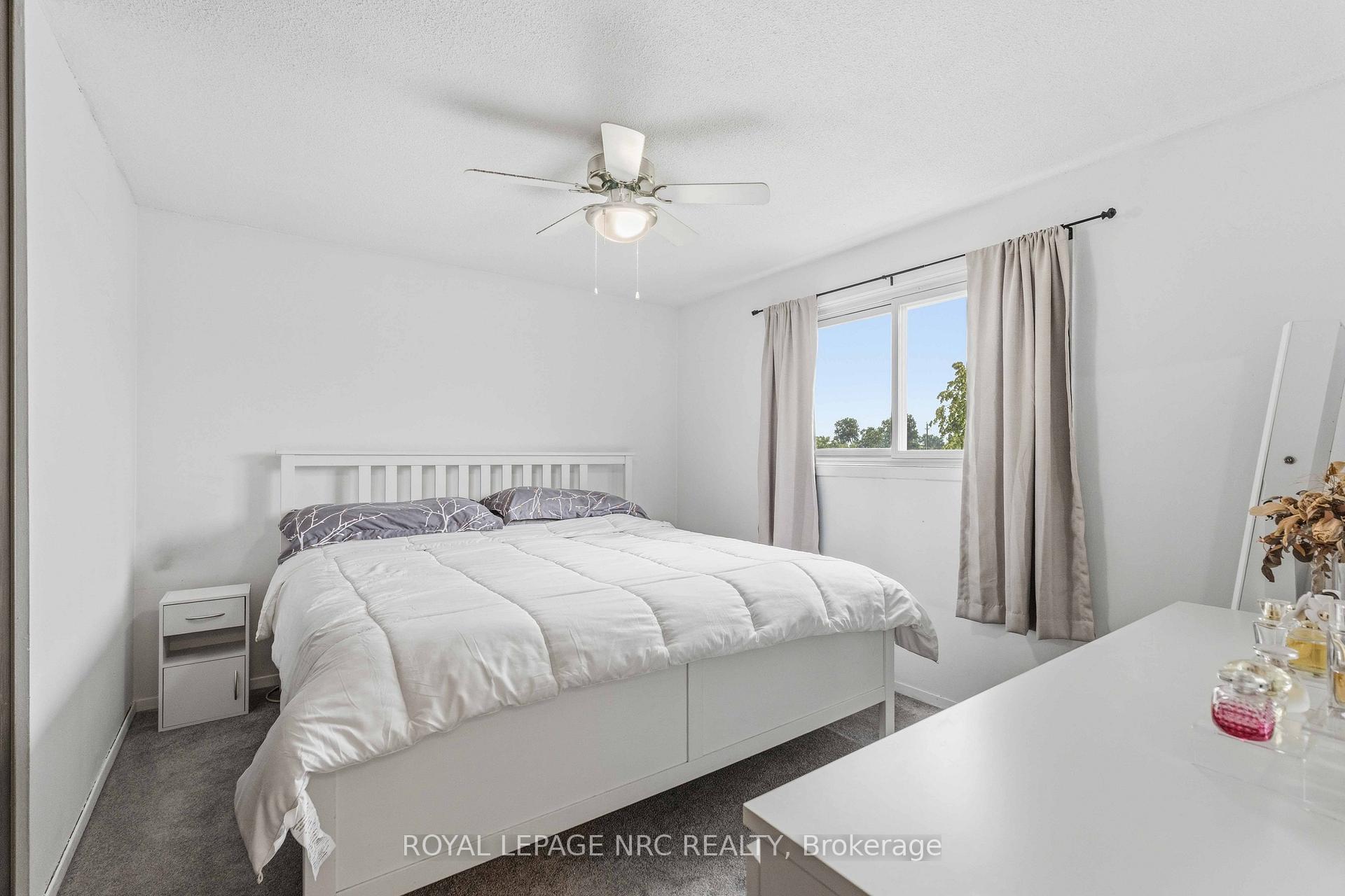 Photo 14 of 27 Canterbury Drive, St. Catharines, Oakdale — HOMEH