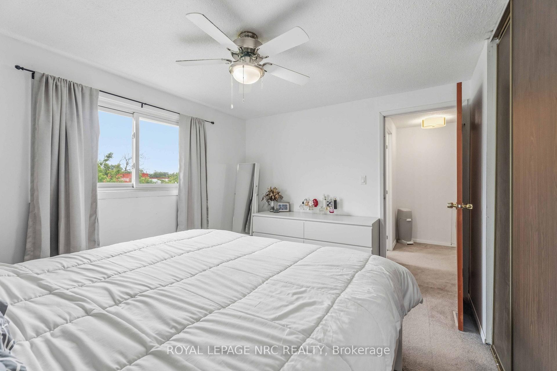Photo 15 of 27 Canterbury Drive, St. Catharines, Oakdale — HOMEH