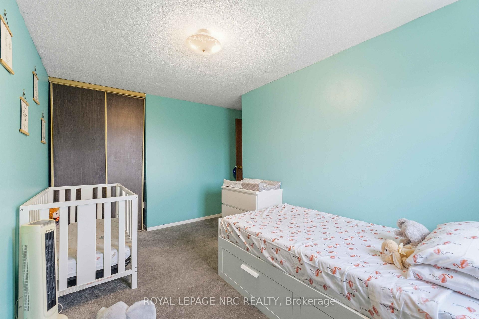 Photo 17 of 27 Canterbury Drive, St. Catharines, Oakdale — HOMEH