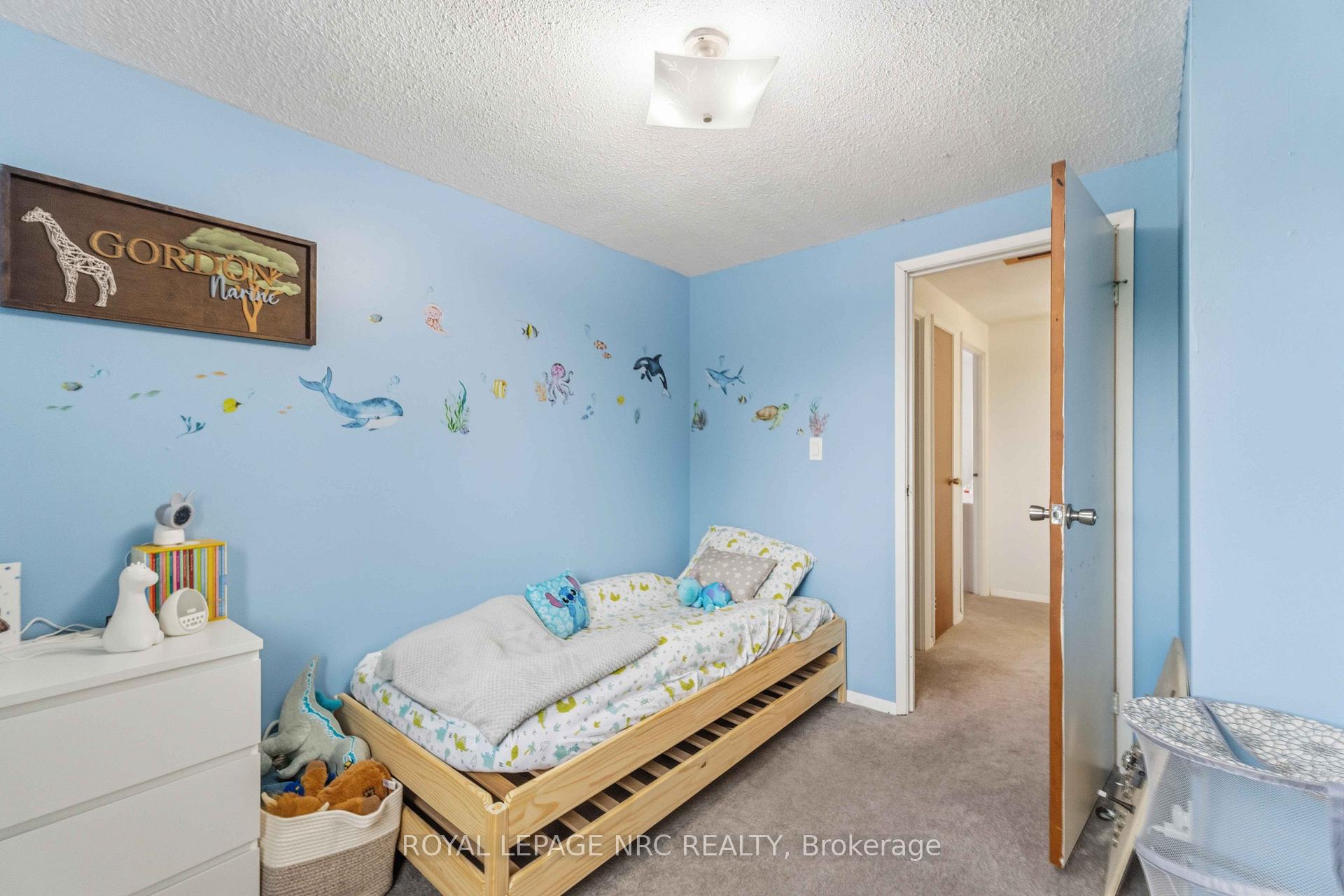 Photo 19 of 27 Canterbury Drive, St. Catharines, Oakdale — HOMEH