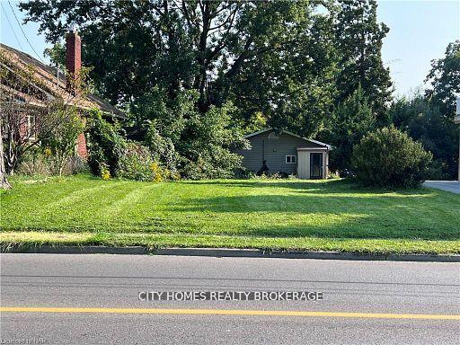 Photo 6 of 390 Queenston Street, St. Catharines, Secord Woods — HOMEH